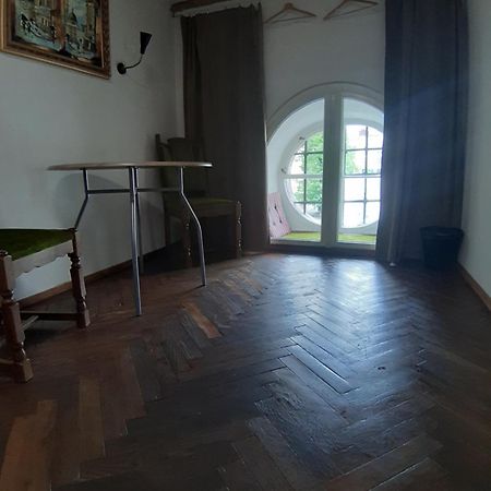 Artrooms -Round Windows Rynok Sq Lviv Extérieur photo